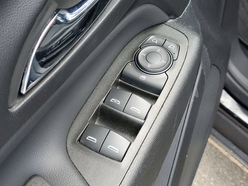 Used 2023 Chevrolet Equinox LT AWD/4WD image 11