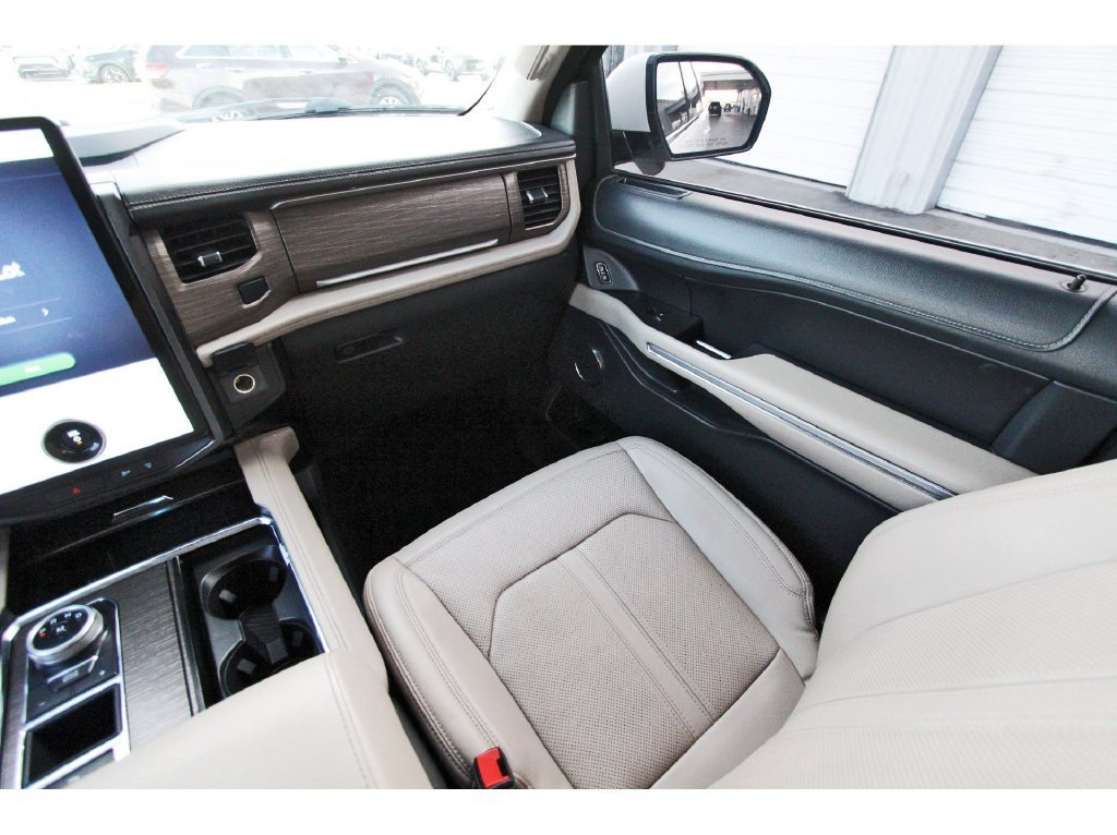 Used 2023 Ford Expedition Max Limited RWD image 11