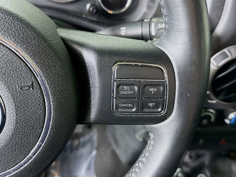 Used 2018 Jeep Wrangler Unlimited Sport w/ Connectivity Group AWD/4WD image 19