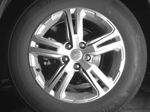 Used 2024 GMC Terrain SLE image 19