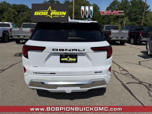 New 2027 GMC Terrain Denali w/ LPO, Black Badging Package AWD/4WD image 4