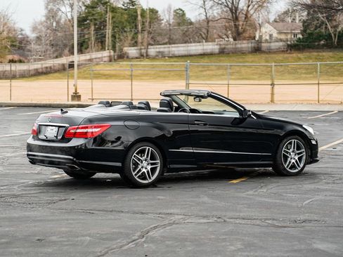 Used 2011 Mercedes-Benz E 550 Cabriolet image 8