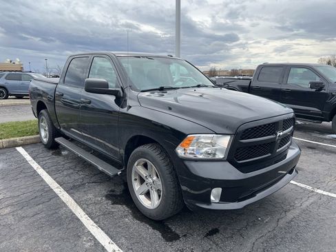 Used 2017 RAM 1500 Express w/ Express Value Package image 5
