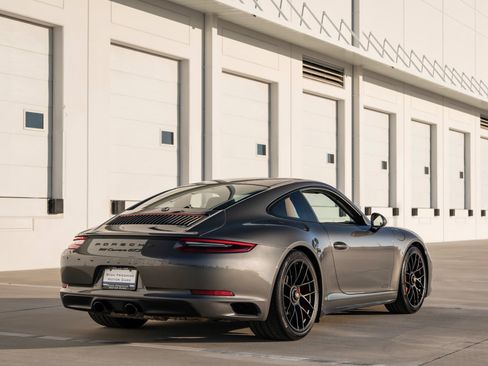 Used 2019 Porsche 911 Carrera GTS image 3