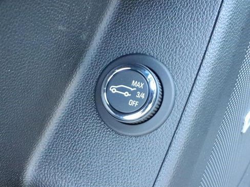 Certified 2023 Chevrolet Traverse RS image 20