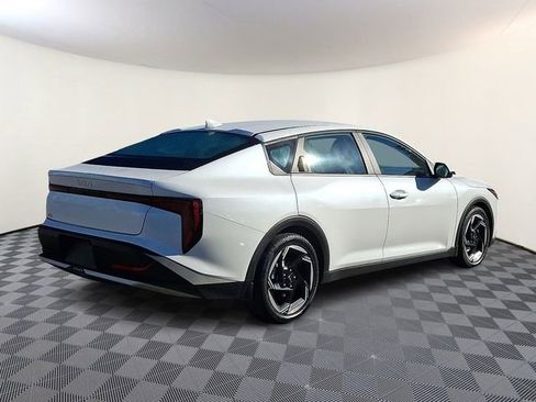Certified 2025 Kia K4 EX image 8