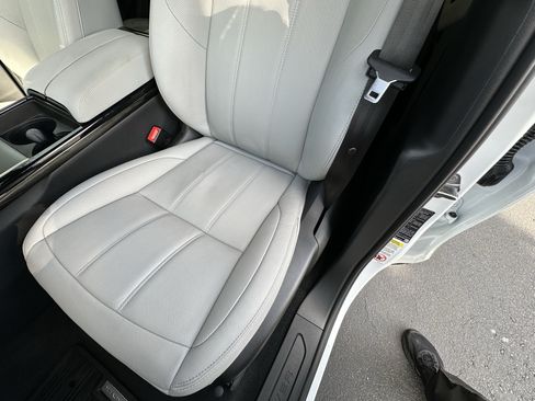 Used 2026 Land Rover Range Rover Evoque S AWD/4WD image 18