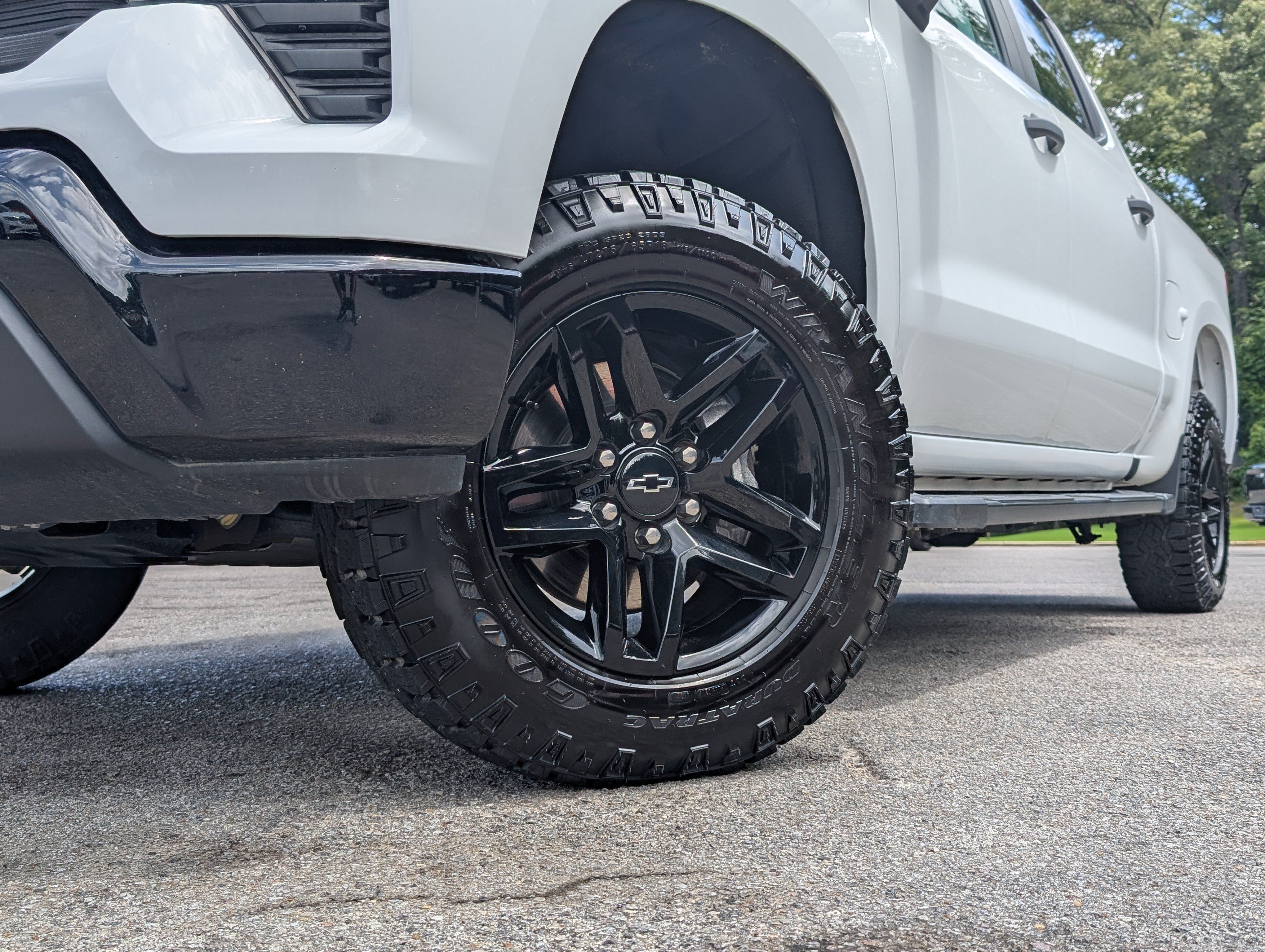 Used 2023 Chevrolet Silverado 1500 Custom Trail Boss AWD/4WD image 34