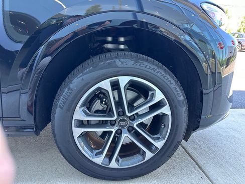 Used 2025 Audi Q5 Premium w/ Convenience Package AWD/4WD image 17