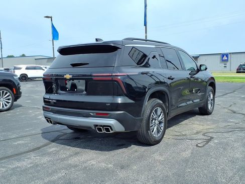 Used 2024 Chevrolet Traverse LT w/ Trailering Package AWD/4WD image 19
