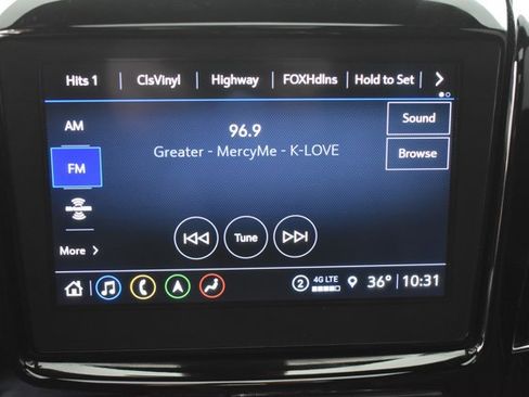 Used 2023 Chevrolet Traverse Premier image 28