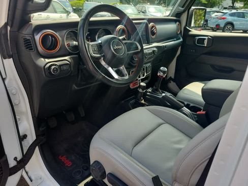 Used 2022 Jeep Gladiator Mojave w/ Trailer Tow Package AWD/4WD image 22
