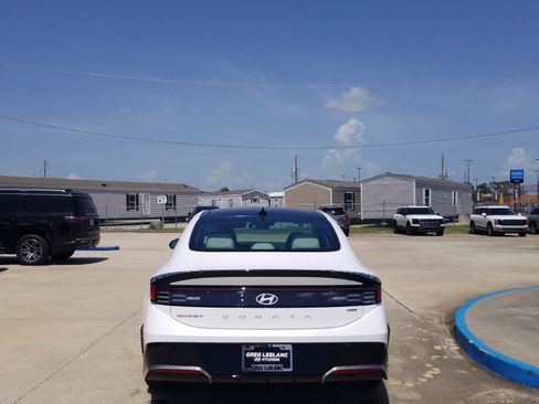 New 2026 Hyundai Sonata SEL FWD image 6