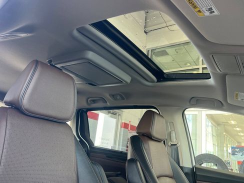 Used 2025 Honda Odyssey Elite image 16