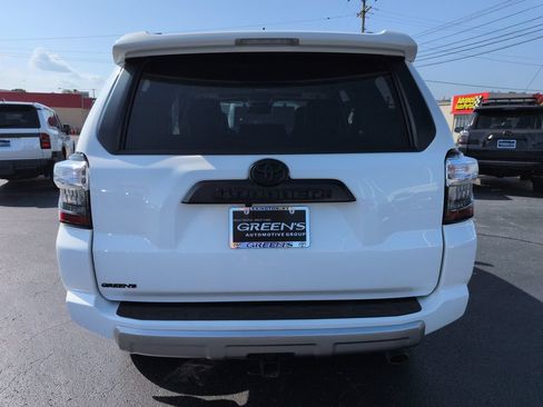Certified 2024 Toyota 4Runner TRD Off-Road Premium w/ Off Road Premium Plus Package AWD/4WD image 4