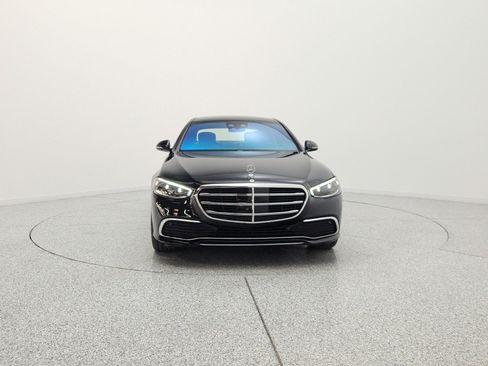 Used 2023 Mercedes-Benz S 580e 4MATIC Sedan image 2