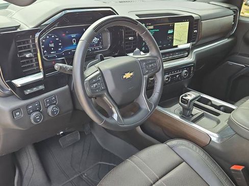 Certified 2024 Chevrolet Silverado 1500 High Country AWD/4WD image 9