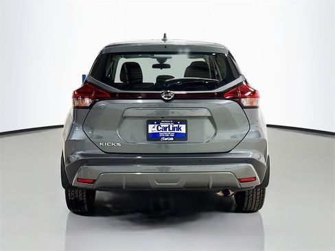 Used 2021 Nissan Kicks S image 5