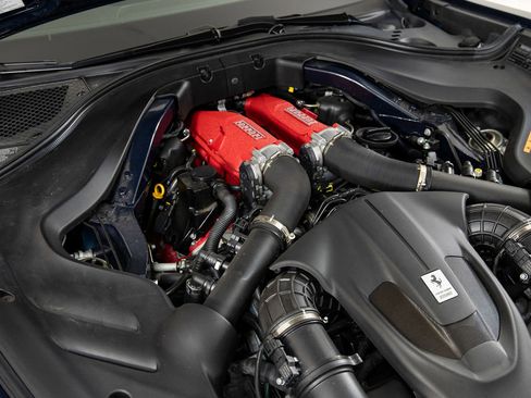 Certified 2024 Ferrari Roma Spider RWD image 39