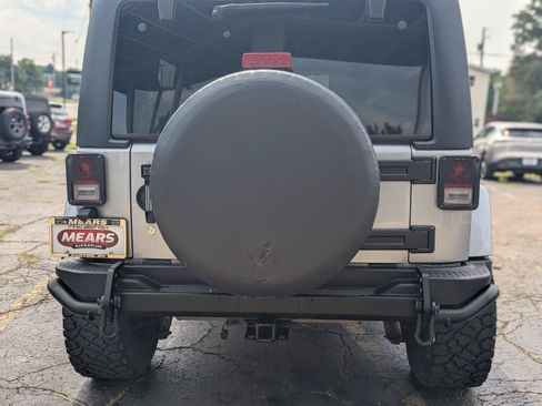 Used 2018 Jeep Wrangler Unlimited Sport AWD/4WD image 7