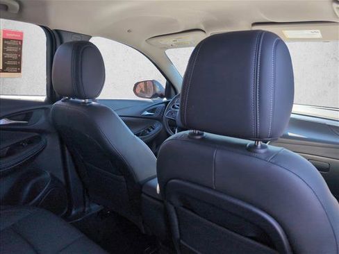 Used 2024 Buick Encore GX Avenir image 21