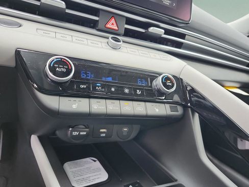 New 2026 Hyundai Elantra Limited FWD image 30