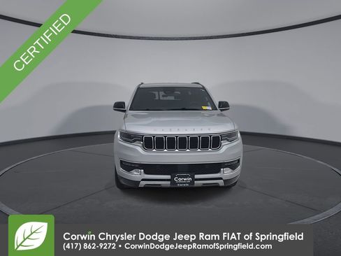 Certified 2024 Jeep Wagoneer Series III AWD/4WD image 5