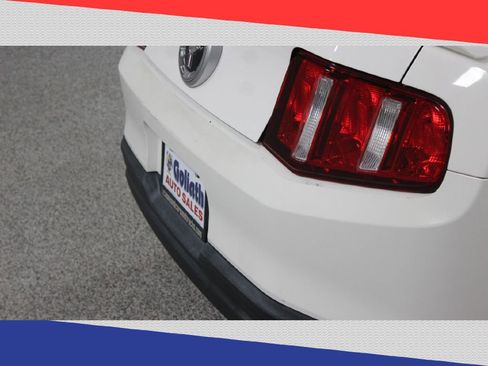 Used 2010 Ford Mustang Premium image 29