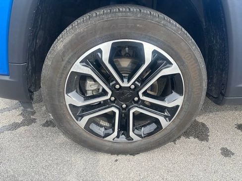 Certified 2022 Jeep Compass Limited w/ Sun and Sound Group AWD/4WD image 2