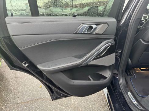 Used 2022 BMW X6 M50i w/ Executive Package image 18