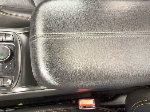 Used 2021 GMC Terrain SLT w/ Elevation Edition FWD image 35