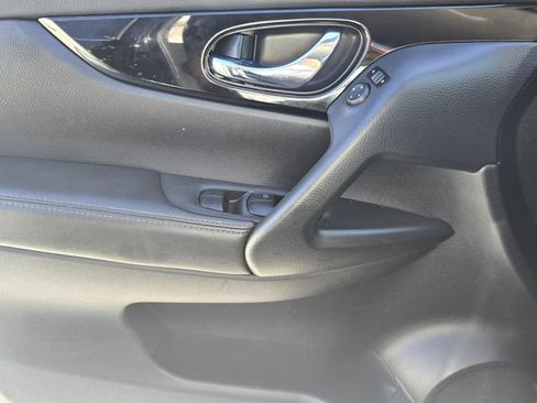 Used 2022 Nissan Rogue Sport SV FWD image 26