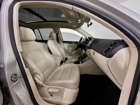 Used 2012 Volkswagen Tiguan S FWD image 28
