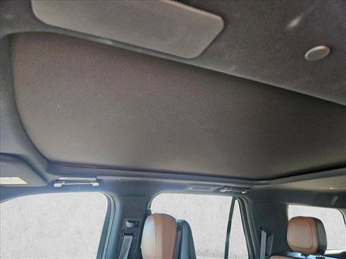 Used 2023 Lincoln Navigator Reserve AWD/4WD image 16