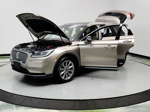 Used 2021 Lincoln Corsair AWD w/ Premium Package image 9