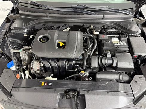 Used 2020 Hyundai Elantra SE w/ Cargo Package (C1) FWD image 24