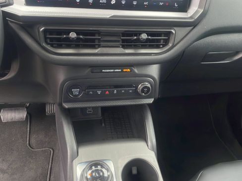 Certified 2025 Ford Bronco Sport Outer Banks w/ Outer Banks Tech Package+ AWD/4WD image 23