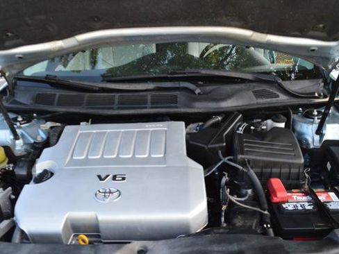 Used 2011 Toyota Avalon Limited FWD image 25