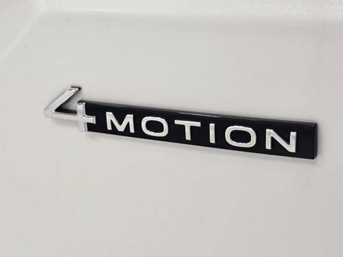 Used 2025 Volkswagen Atlas SEL AWD/4WD image 7