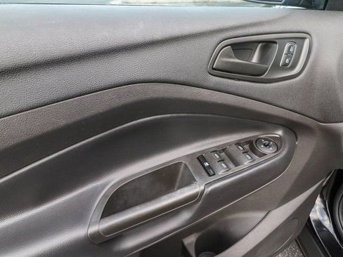 Used 2019 Ford Escape S image 14