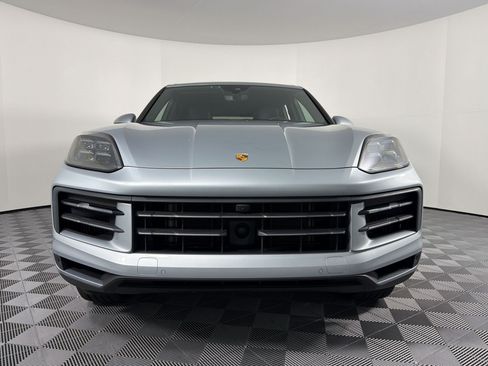 Certified 2024 Porsche Cayenne AWD/4WD image 6