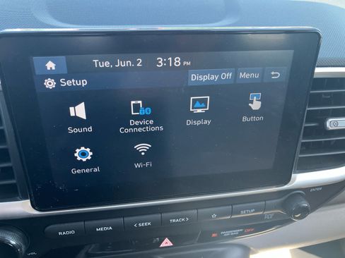 Used 2025 Hyundai Venue SEL FWD image 22