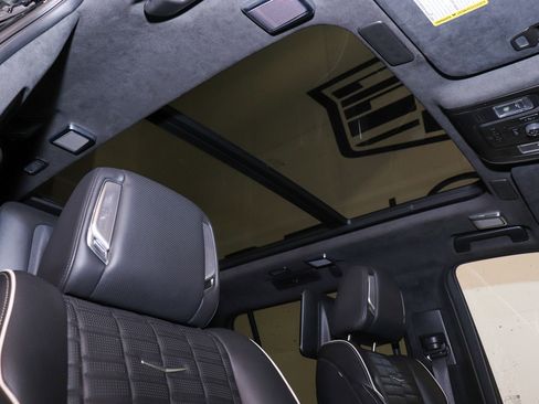 Used 2022 Cadillac Escalade ESV Sport Platinum w/ LPO, ONYX Package image 16