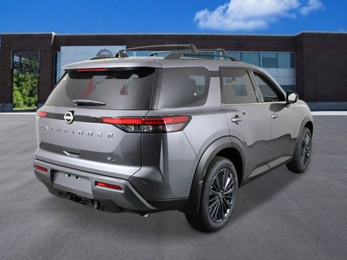 New 2026 Nissan Pathfinder SL FWD image 5
