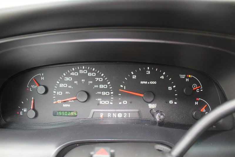 Used 2005 Ford Excursion XLT AWD/4WD image 8