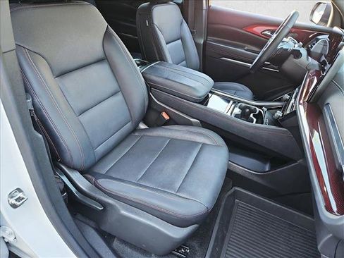 Used 2025 Chevrolet Traverse Z71 w/ Enhanced Driving Package AWD/4WD image 22