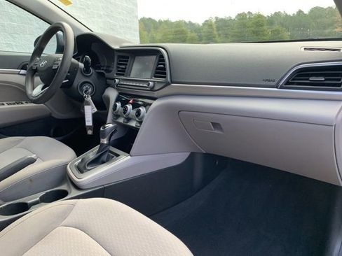 Used 2019 Hyundai Elantra SEL image 40