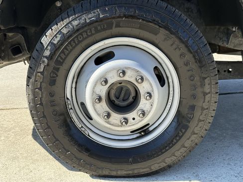 Used 2024 Ford F350 XL image 12