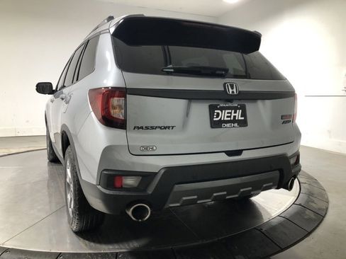 Used 2023 Honda Passport TrailSport image 5