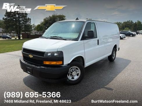 Used 2021 Chevrolet Express 2500 w/ Driver Convenience Package RWD image 1